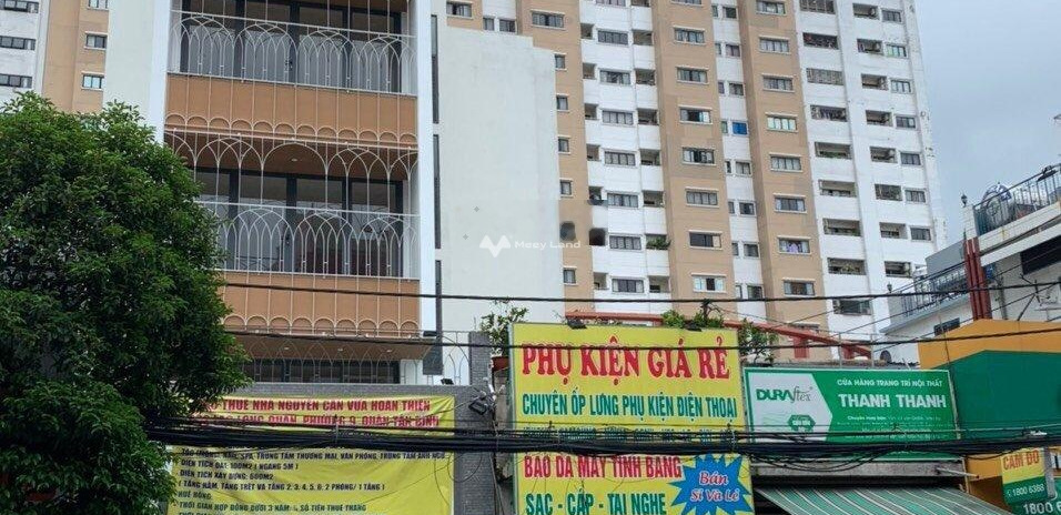 Ở Nguyễn Trọng Tuyển, Hồ Chí Minh, bán nhà, giá bán cực kì tốt chỉ 29 tỷ có diện tích chung 131.2m2, trong căn này 18 phòng ngủ giá tốt nhất