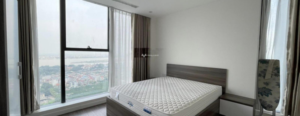 Căn hộ 3 PN, bán căn hộ hướng Tây vị trí đặt tại Nguyễn Phong Sắc, Dịch Vọng, căn hộ gồm có tất cả 3 phòng ngủ, 3 WC nội thất hiện đại-03