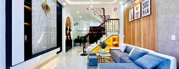 Căn này gồm có 2 phòng ngủ, bán nhà ở diện tích chuẩn 55m2 bán ngay với giá đề xuất 3.55 tỷ vị trí thuận lợi nằm ở Lê Quang Định, Phường 7-03