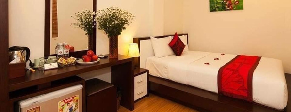 Khách sạn cạnh Chợ Hàng Da 120m2 9 tầng 28 phòng lớn view đẹp - 61 tỷ-03