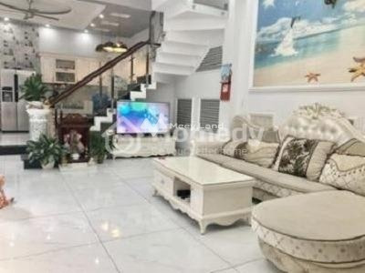 Chung vốn mở quán bán nhà có diện tích 60m2 bán ngay với giá phải chăng 955 triệu vị trí thích hợp Nguyễn Biểu, Hồ Chí Minh vị trí siêu đẹp