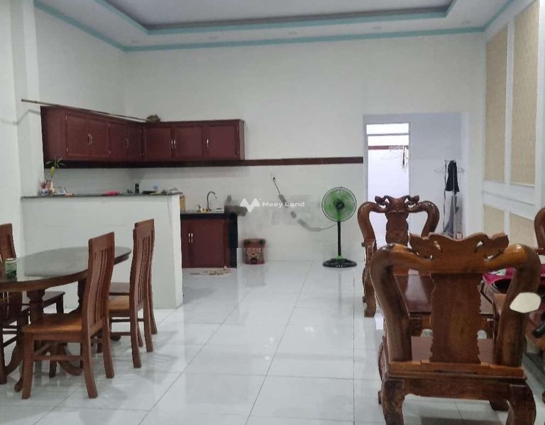 Cho thuê nhà Phía trong Thạnh Phú, Đồng Nai, thuê ngay với giá sang tên 4.5 triệu/tháng với diện tích chuẩn 110m2-01