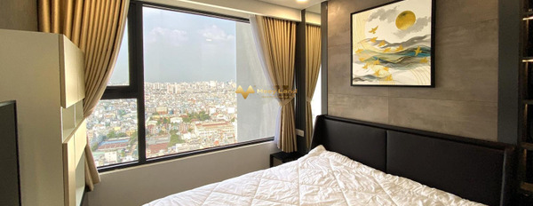 Căn hộ 2 phòng ngủ, cho thuê căn hộ hướng Đông - Nam nằm ngay bên trong Quận 6, Hồ Chí Minh, tổng quan căn hộ này thì có 2 phòng ngủ cực kì sang trọng-02