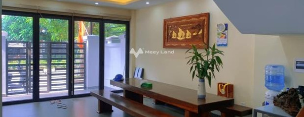 Vị trí thuận lợi nằm trên Phú La, Hà Nội bán nhà bán ngay với giá cực rẻ chỉ 7.8 tỷ tổng quan trong căn nhà có 3 PN-02