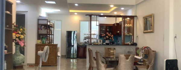 Bán biệt thự có diện tích thực là 210m2 vị trí tốt tại Phú Trung, Nha Trang bán ngay với giá thỏa thuận 3.7 tỷ, ngôi nhà này gồm có 4 PN, 5 WC-03