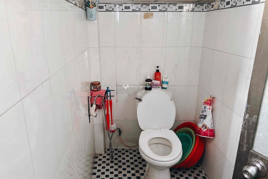 Vị trí tốt ở Tỉnh Lộ 10, Hồ Chí Minh cho thuê nhà thuê ngay với giá mềm từ 15 triệu/tháng, căn nhà gồm tổng cộng 1 PN, 1 WC-01