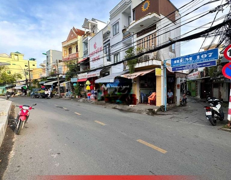 Bán nhà mặt tiền nằm tại Ninh Kiều, Cần Thơ giá bán chính chủ chỉ 2.4 tỷ có diện tích rộng 36m2, hướng Nam căn nhà có tất cả 2 PN-01