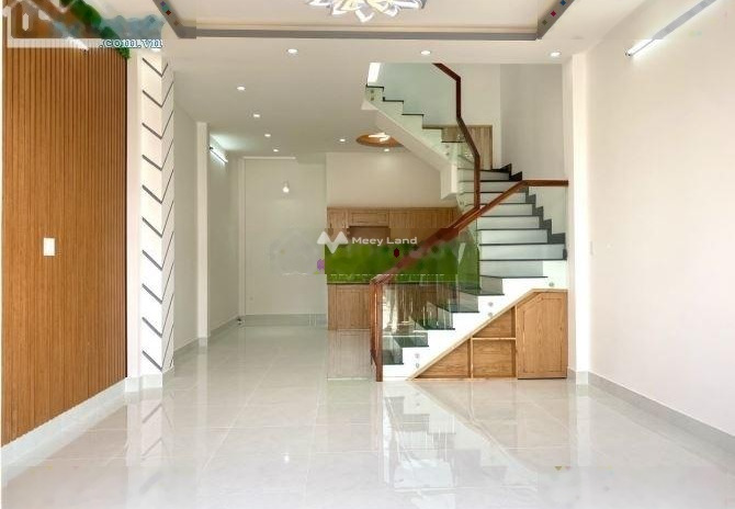 Diện tích rộng 60m2 bán nhà vị trí mặt tiền tọa lạc ngay tại Tây Hòa, Quận 9 vào ở ngay