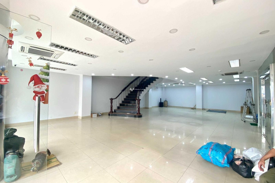 Tọa lạc ngay tại Phường 8, Hồ Chí Minh cho thuê sàn văn phòng có diện tích 400m2-01