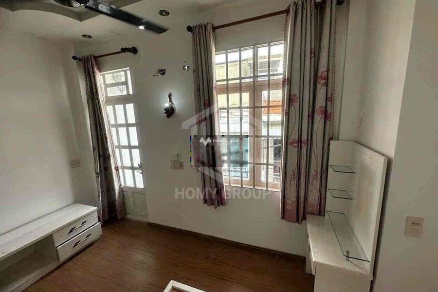 Nhà gồm 3 phòng ngủ, cho thuê nhà, thuê ngay với giá chính chủ 10 triệu/tháng diện tích thực tế 60m2 vị trí mặt tiền tại Đường 10, Hồ Chí Minh-01