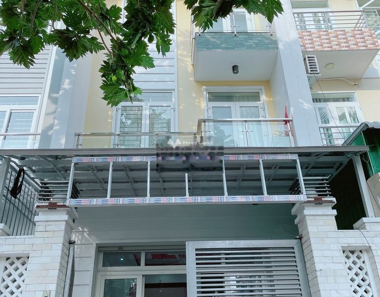 Bán nhà vị trí ngay trên Phong Phú, Bình Chánh giá bán cực rẻ 7 tỷ diện tích rộng 100m2, hướng Đông Nam căn nhà có tổng 4 phòng ngủ-01