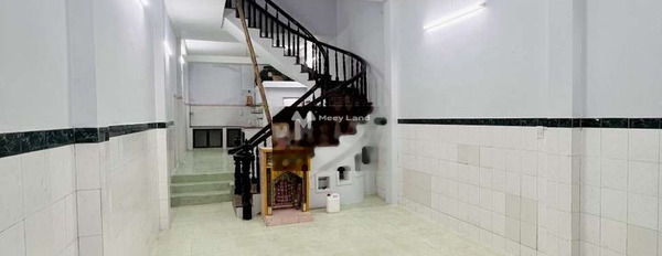 Diện tích mặt tiền 68m2, cho thuê nhà ở vị trí mặt tiền tọa lạc trên An Lạc A, Hồ Chí Minh, căn nhà gồm có 5 PN, 4 WC nội thất sang trọng-02