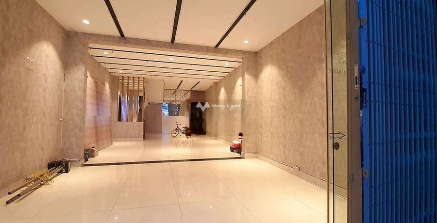 Diện tích tổng là 270m2, cho thuê nhà ở vị trí đẹp tọa lạc trên Thanh Khê, Đà Nẵng, trong ngôi nhà này có 2 PN, 4 WC giấy tờ nhanh chóng-01
