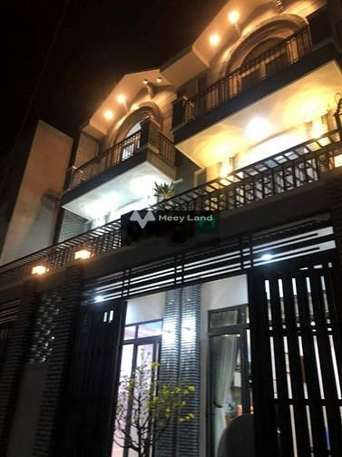 Cho thuê nhà vị trí tốt đặt nằm ngay Võ Thị Thừa, Quận 12, thuê ngay với giá chốt nhanh từ 10 triệu/tháng diện tích 169m2, ngôi nhà này có 4 PN-01