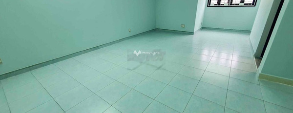 Diện tích chung 204m2, cho thuê nhà ở vị trí tại Tạ Quang Bửu, Hồ Chí Minh, căn nhà có tổng cộng 5 PN, 4 WC ban công view đẹp-02