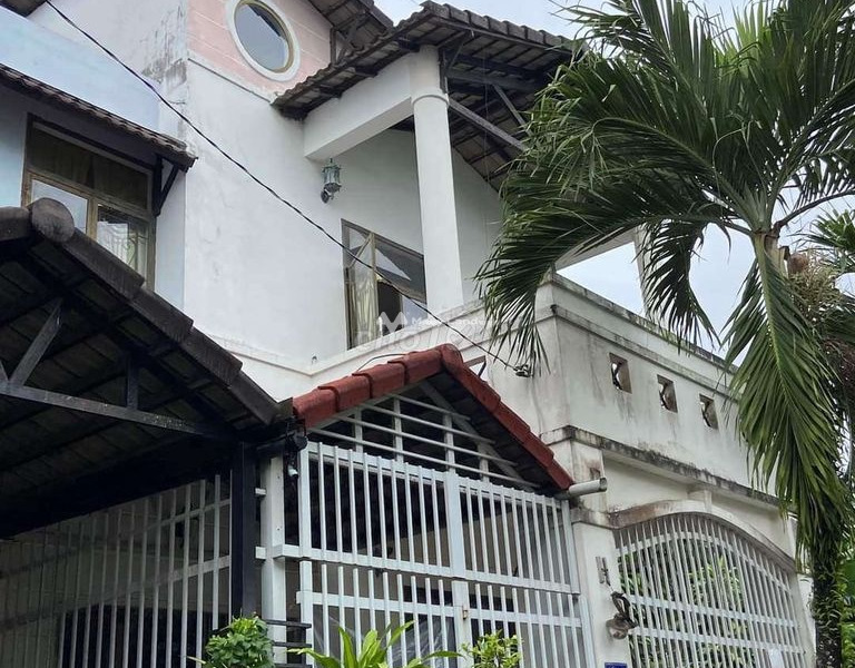Bán gấp ngôi nhà vị trí đặt ở Nguyễn Bỉnh Khiêm, Kiên Giang giá bán cạnh tranh 2.6 tỷ diện tích gồm 120m2 trong căn này gồm có 4 PN cảm ơn đã xem tin-01