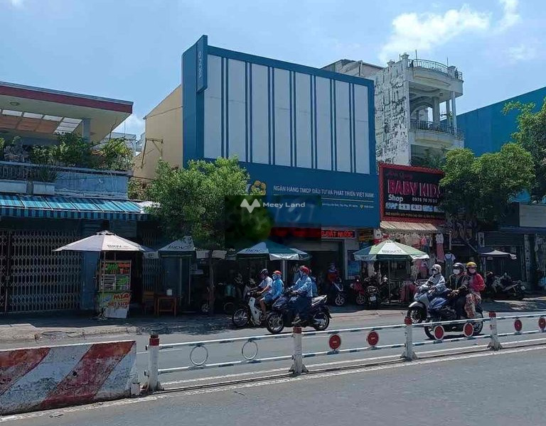 Nhà mặt tiền đường Nguyễn Sơn,Tân Phú,8x19m đang cho ngân hàng thuê -01