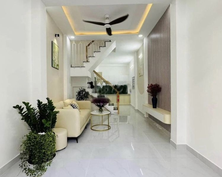Vị trí đẹp ngay ở Quận 10, Hồ Chí Minh bán nhà bán ngay với giá 2.75 tỷ trong nhà tổng quan có 3 PN 3 WC-01