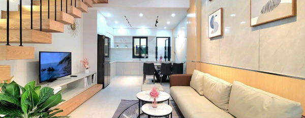 Trong nhà này có tổng 4 PN, bán nhà ở diện tích 47m2 tọa lạc ở Phú Nhuận, Hồ Chí Minh-02
