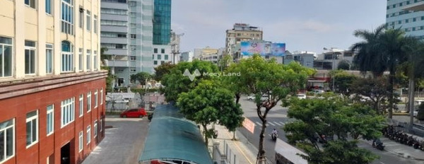 Diện tích 59m2 bán nhà ở vị trí đặt tại Hàm Nghi, Đà Nẵng ngôi nhà này gồm 3 phòng ngủ ngõ có độ rộng 15 m còn chần chờ gì nữa. hãy nhấc máy gọi ngay-03