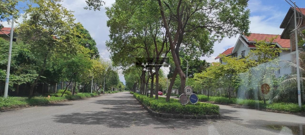 Bán biệt thự diện tích tiêu chuẩn 400m2 nằm ngay Mê Linh, Hà Nội