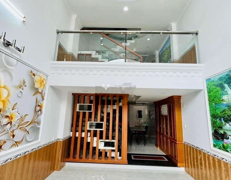 Cho thuê nhà diện tích rộng rãi 80m2 tọa lạc ngay tại Phường 11, Hồ Chí Minh giá thuê sang tên 16.5 triệu/tháng, trong căn này gồm 5 phòng ngủ, 5 WC-01