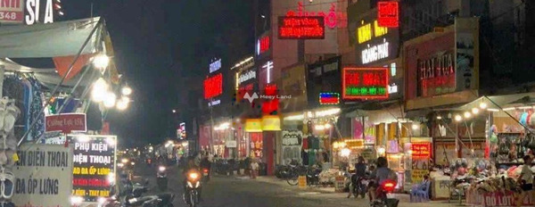 Vị trí đặt ở trung tâm Bình Hòa, Thuận An bán nhà bán ngay với giá rẻ bất ngờ chỉ 6.6 tỷ có diện tích gồm 161m2 nhà tổng quan gồm có 3 PN ở lâu dài-03
