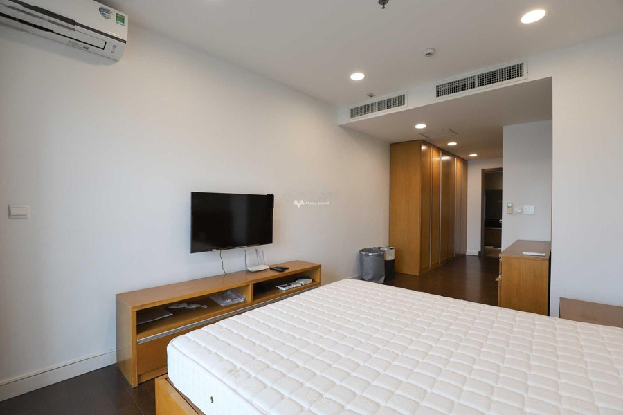 Lancaster Hà Nội, cho thuê căn hộ vị trí nằm tại Núi Trúc, Hà Nội, trong căn này gồm có 4 phòng ngủ, 3 WC khu vực đông đúc-01