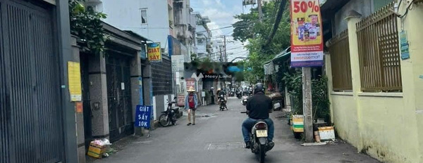 DT 178m2 bán nhà ở vị trí tiềm năng Đường 17, Tân Thuận Tây căn nhà gồm tổng cộng 4 phòng ngủ 4 WC còn chần chờ gì nữa-03
