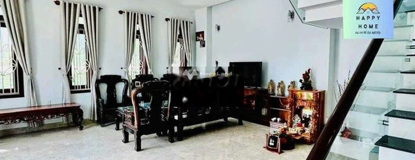 Cho thuê nhà diện tích chuẩn 200m2 vị trí nằm ngay ở Phạm Văn Đồng, Vĩ Dạ thuê ngay với giá phải chăng 12 triệu/tháng, nhà có tất cả 4 phòng ngủ, 5 WC-02