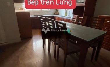 Trong ngôi nhà này gồm 6 PN, cho thuê nhà ở với diện tích thực 375m2 giá thuê đề xuất 20 triệu/tháng vị trí thuận lợi tọa lạc gần Quận 10, Hồ Chí Minh-03