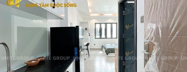 Diện tích 30m2 1 phòng ngủ cho thuê phòng trọ tọa lạc ở Quận 1, Hồ Chí Minh giá thuê cực rẻ từ 9.5 triệu/tháng căn này gồm có Đầy đủ-03