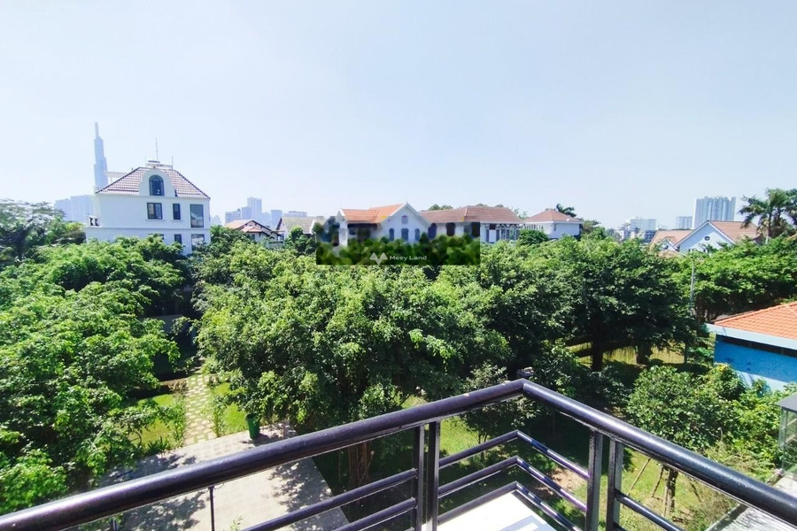 Cho thuê nhà diện tích 350m2 vị trí thuận lợi ngay ở Thảo Điền, Hồ Chí Minh giá thuê hợp lý 110 triệu/tháng, nhà này bao gồm 4 phòng ngủ, 4 WC-01