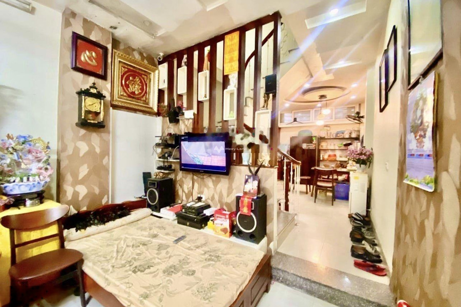 Diện tích 40m2 bán nhà ở vị trí thuận lợi tọa lạc ngay tại Quang Trung, Hà Nội tổng quan bao gồm có 3 phòng ngủ 3 WC vị trí thuận lợi-01