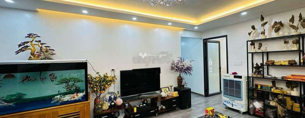 Căn hộ này gồm có 2 phòng ngủ, bán chung cư mặt tiền tọa lạc ngay tại Hoàng Mai, Hà Nội, tổng quan căn này 2 phòng ngủ, 2 WC lh ngay kẻo lỡ-02