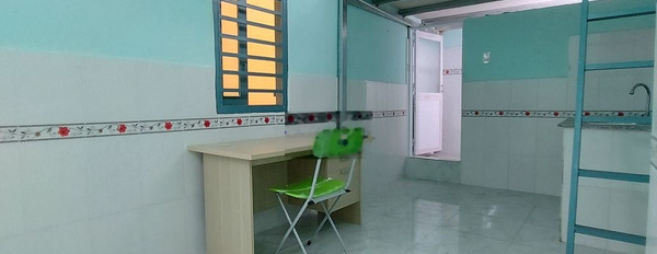 Phòng có gác tiện nghi đầy đủ ngay Tân Hải - Trường Chinh, P13m TB -02