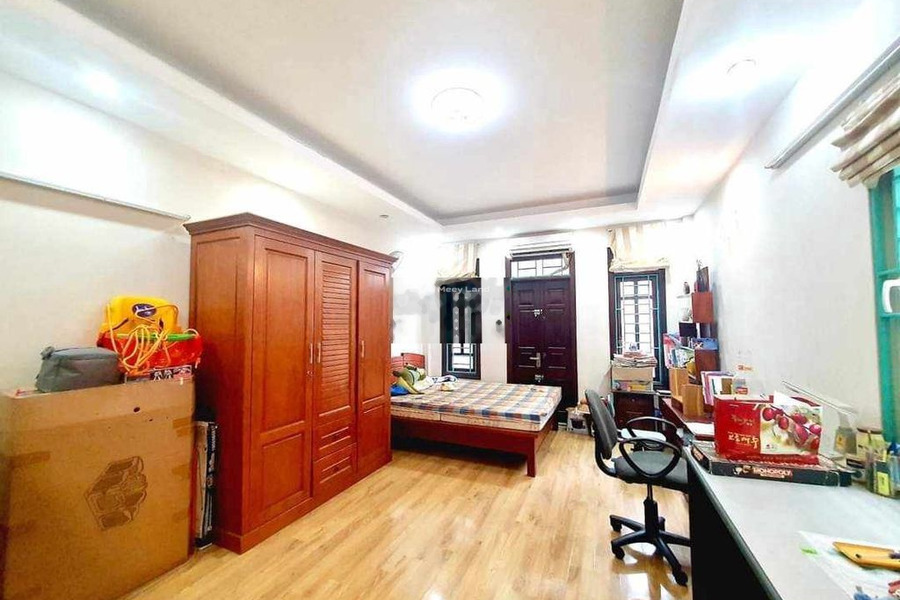 Nhà có 3 PN bán nhà ở diện tích 35m2 giá bán chỉ 2.9 tỷ trong Long Biên, Hà Nội-01