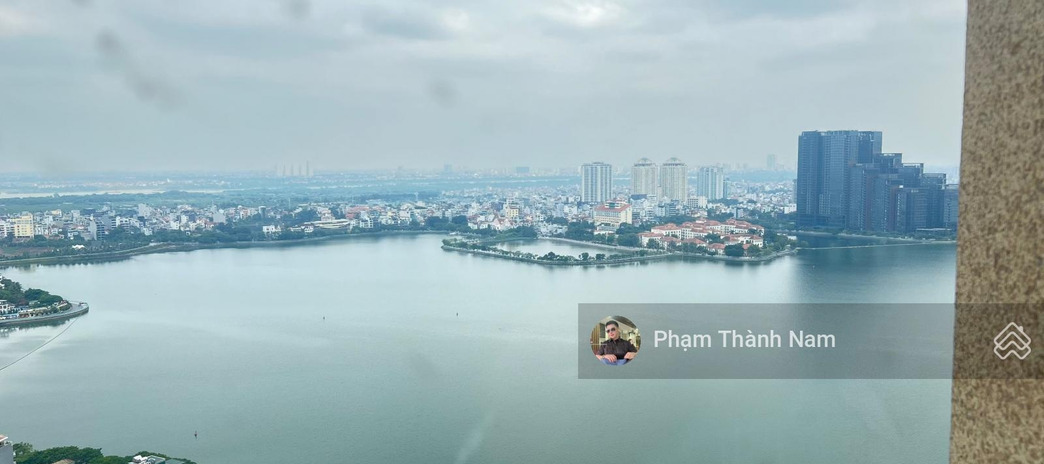 Bán nhà vị trí mặt tiền nằm ngay Quảng An, Tây Hồ giá bán cực mềm 110 tỷ có diện tích gồm 242m2, hướng Đông - Bắc tổng quan trong ngôi nhà 1 PN
