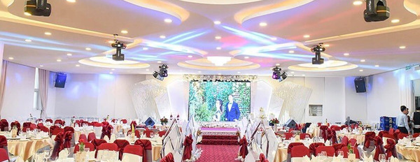 Bán nhà hàng tiệc cưới trung tâm quận Tân Phú-02