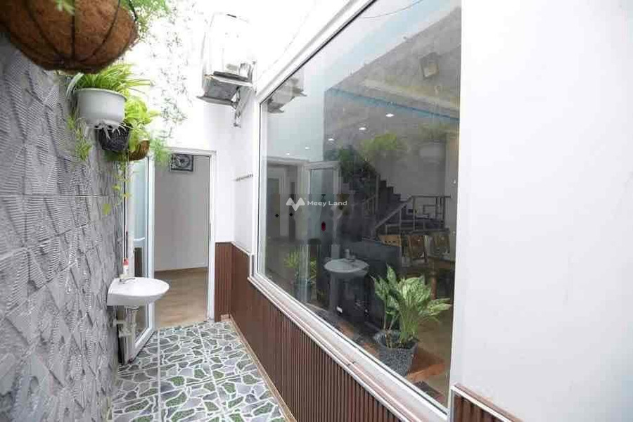 Nhà gồm 3 PN cho thuê nhà ở diện tích rộng là 90m2 thuê ngay với giá tốt bất ngờ 14 triệu/tháng gần Hồ Nghinh, Đà Nẵng-01