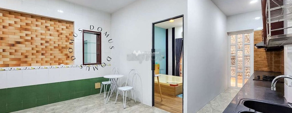 Trong căn hộ bao gồm 1 phòng ngủ, cho thuê căn hộ nằm ngay Phan Huy Thực, Hồ Chí Minh, 1 WC thuận tiện đi lại-03
