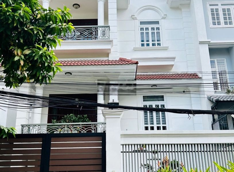 Villa Phổ Quang 9x18m trệt 3 lầu cho thuê -01