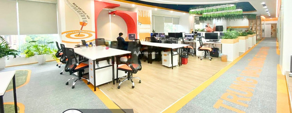 Vị trí đặt tại Lê Văn Lương, Nhân Chính cho thuê sàn văn phòng diện tích thực là 200m2-02