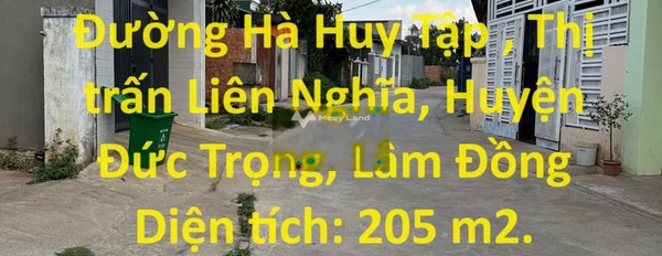 Diện tích 205m2 bán nhà ở vị trí nằm tại Hà Huy Tập, Lâm Đồng trong căn này gồm có 2 PN 1 WC vị trí thuận lợi-02