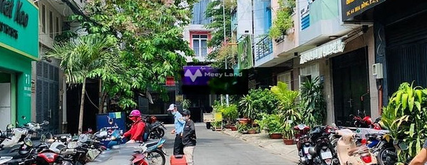 Diện tích chuẩn 56m2 bán nhà vị trí đẹp ngay Phú Nhuận, Hồ Chí Minh trong nhà nhìn chung có 4 phòng ngủ 4 WC vào ở ngay-02
