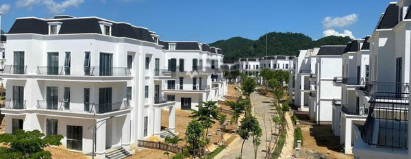 9.6 tỷ, bán liền kề diện tích sàn là 258m2 vị trí thuận lợi ngay tại Tiến Xuân, Hà Nội, trong nhìn tổng quan gồm 5 phòng ngủ, 5 WC bãi đậu xe rộng-02