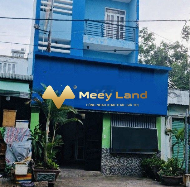 Hướng Đông Bắc, bán nhà có diện tích chung là 126m2 nằm ở Nguyễn Thị Sóc, Hóc Môn bán ngay với giá cực sốc 9.3 tỷ nhà có tổng cộng 6 PN, 6 WC-01