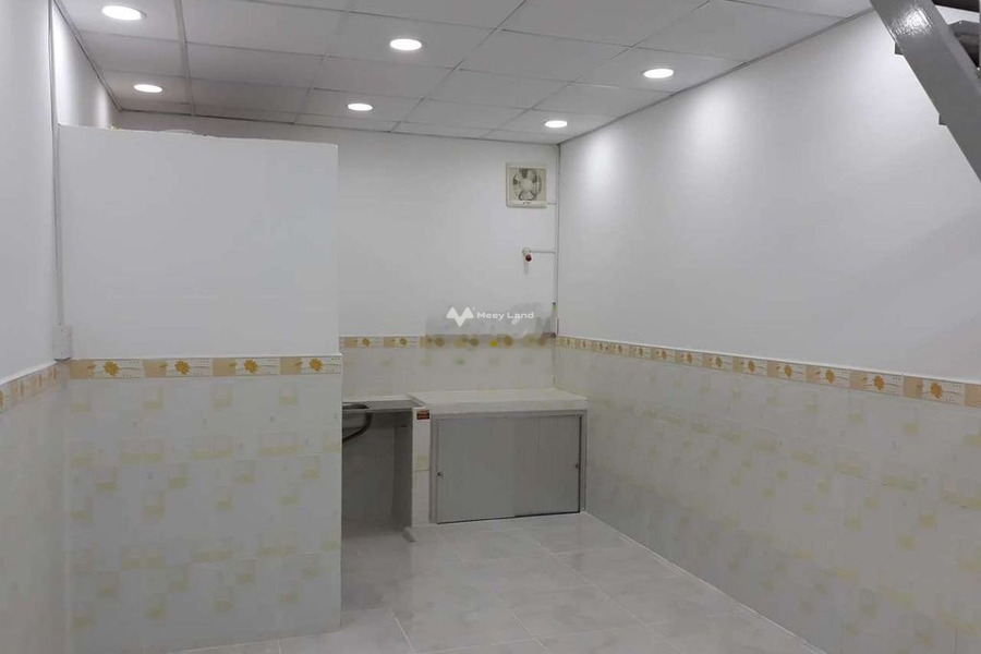 Tổng diện tích là 21m2, cho thuê nhà ở vị trí đặt tọa lạc gần Liên Tỉnh, Quận 8 giá có thể fix-01