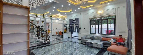Bán nhà bán ngay với giá hiện tại 13.8 tỷ diện tích gồm 200m2 vị trí mặt tiền tọa lạc ngay trên Tân Hiệp, Hồ Chí Minh-03
