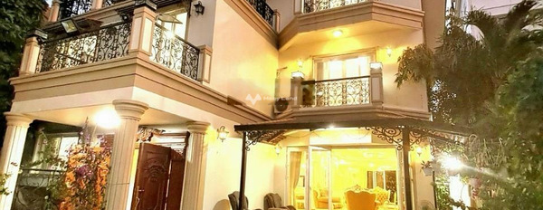 6 phòng ngủ, bán biệt thự diện tích là 468m2 bán ngay với giá cực mềm từ 86 tỷ vị trí nằm trên Thảo Điền, Hồ Chí Minh-03